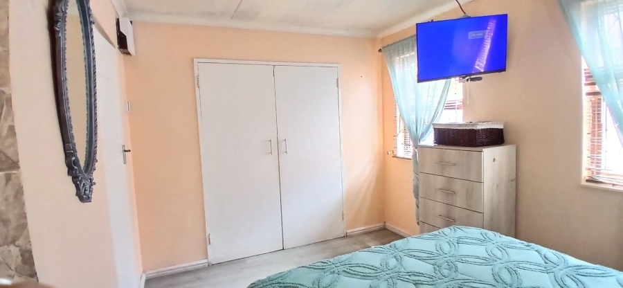 3 Bedroom Property for Sale in Strandfontein Village Western Cape